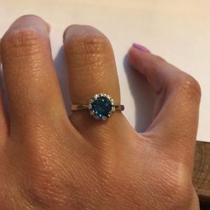 14k white gold ring, diamond halo, 1ct blue topaz